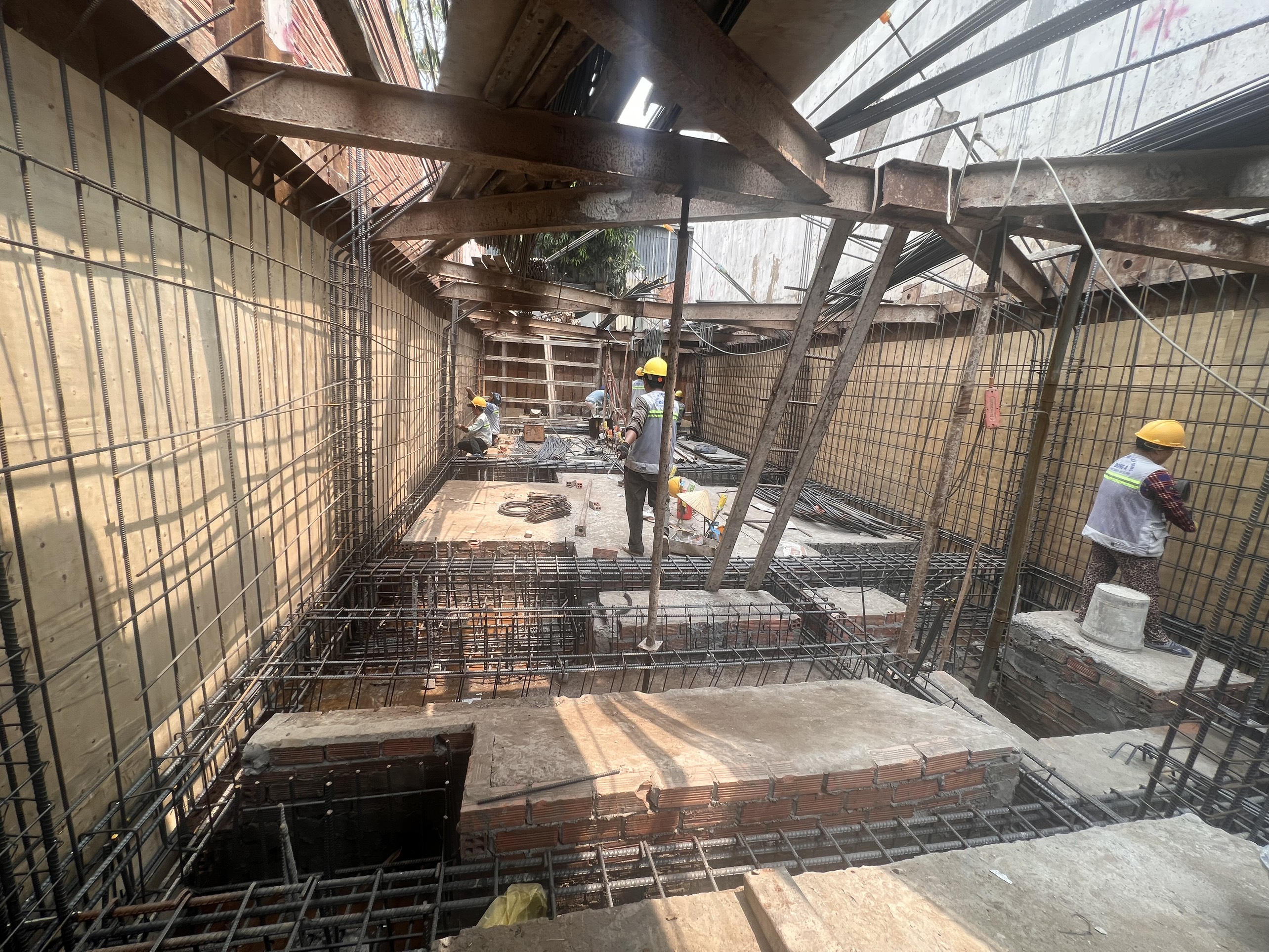 THI CÔNG TẦNG HẦM, ĐƯỜNG SỐ 22 HUYỆN BÌNH CHÁNH, TP.HCM